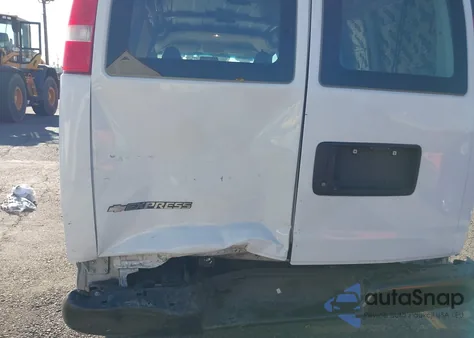 2019 Chevrolet Express 2500 Work Van from USA, damaged, VIN 1GCWGAFP3K1361607